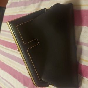 Black clutch